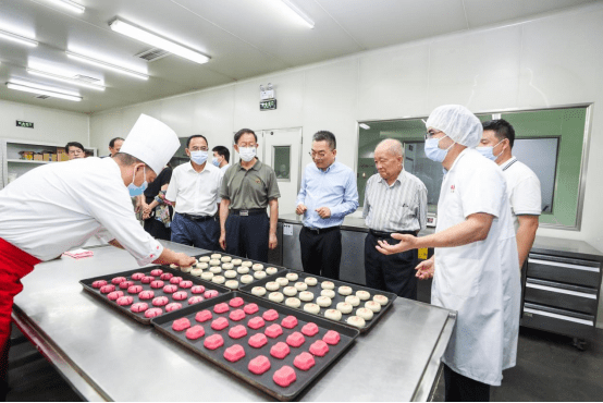 VR彩票航天糕点食品研讨会暨“苏州稻香村号”亚轨道飞船发布仪式在京举办(图4)