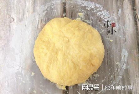 VR彩票面包不用烤箱怎么做？教你用1个小碗搞定暄软香甜好吃又好做(图4)