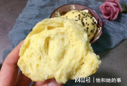 VR彩票面包不用烤箱怎么做？教你用1个小碗搞定暄软香甜好吃又好做(图3)