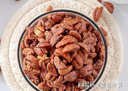 提醒中老年人：少吃蛋糕面包多吃这5种零食营养0负担VR彩票(图4)