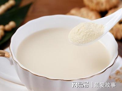 提醒中老年人：少吃蛋糕面包多吃这5种零食营养0负担VR彩票(图2)