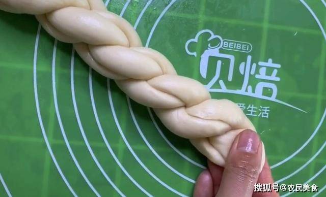 VR彩票1碗面粉2个鸡蛋教你做孩子最爱的零食软嫩香甜比面包还好吃(图7)