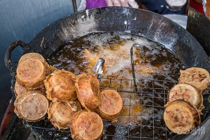 VR彩票这座山水酿出来的岭南老城一碗梅菜扣肉就足以笑傲美食江湖(图53)