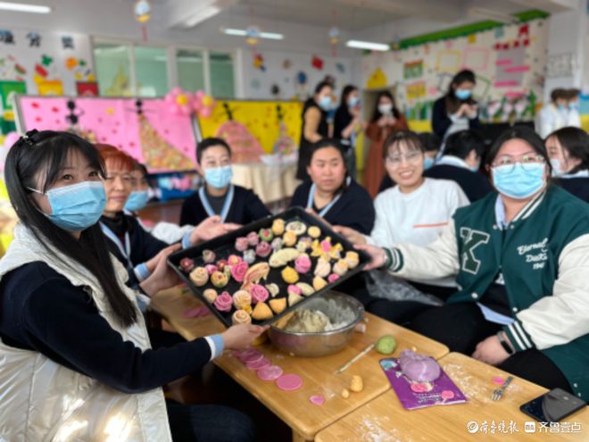 泰山VR彩票区直属机关幼儿园庆“三八”妇女节“花样面点大比拼”