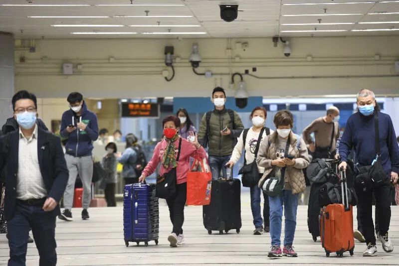 “香港没奶茶吗？”“一杯奶茶代购费10元”…香港“反向代购”大火这些东西都VR彩票从内地买！(图10)