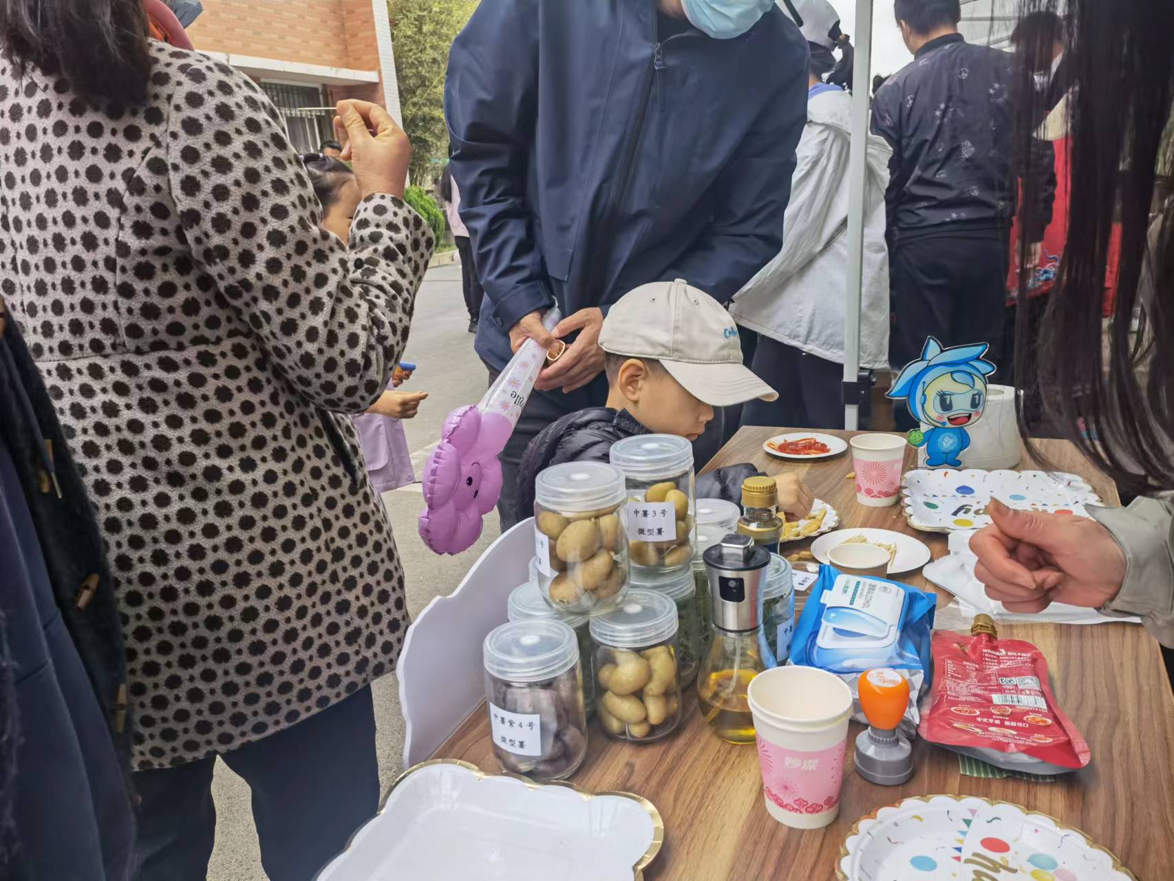 VR彩票神奇水果、美味面包农科开放日市民享受农业奇幻之旅(图10)