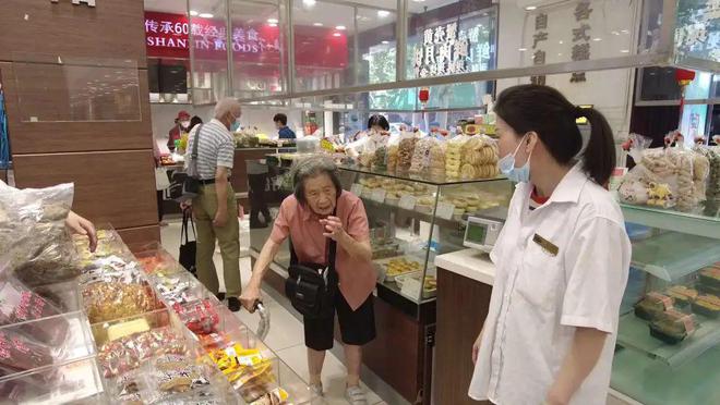 长春食品下月重装老食客闭店前来VR彩票“囤货”(图2)