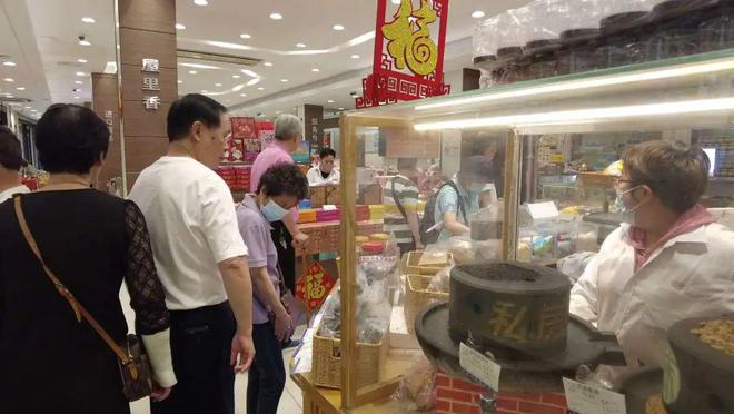 长春食品下月重装老食客闭店前来VR彩票“囤货”(图5)