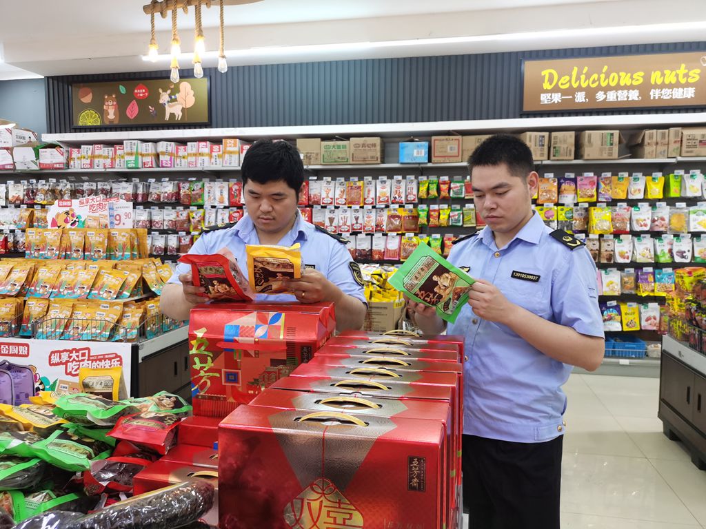 VR彩票安徽省巢湖市槐林市场监管所开展端午节前食品安全检查 守护端午安康