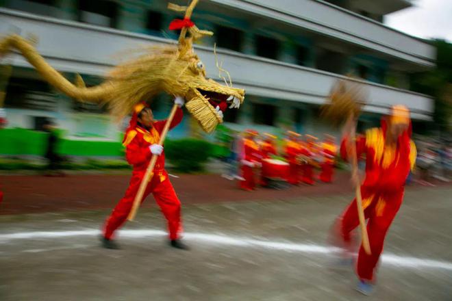 VR彩票再忙也不能把年味丢了！晒“乡村过大年”送你法根糕点龙年礼盒！(图6)